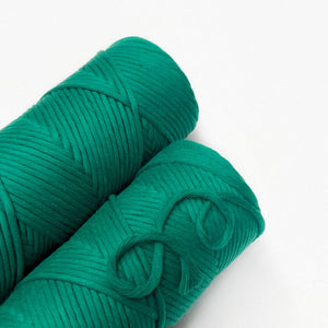 Cloud 9 Macrame String // Jewel Green