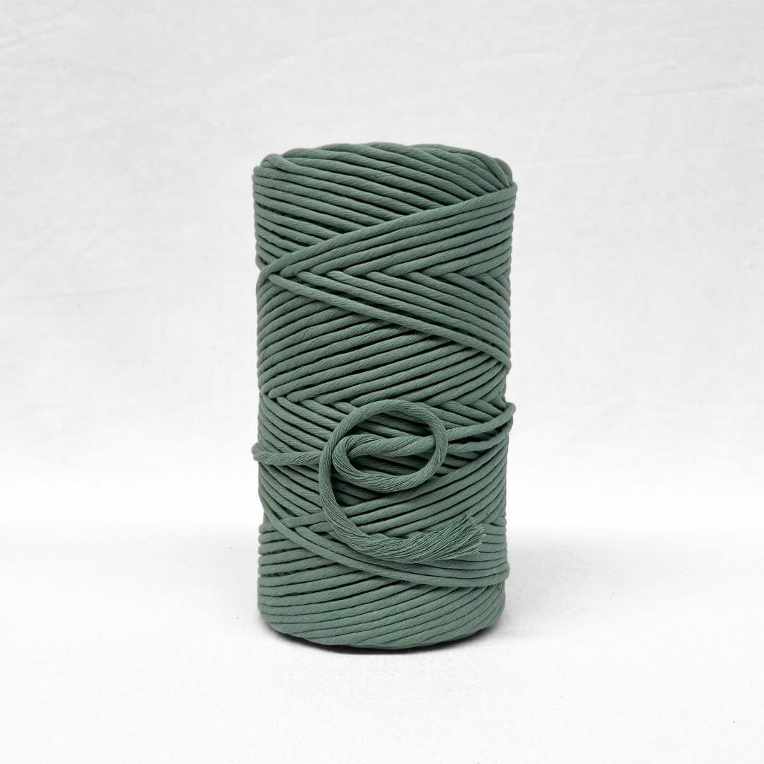 5mm string in medium green on white background