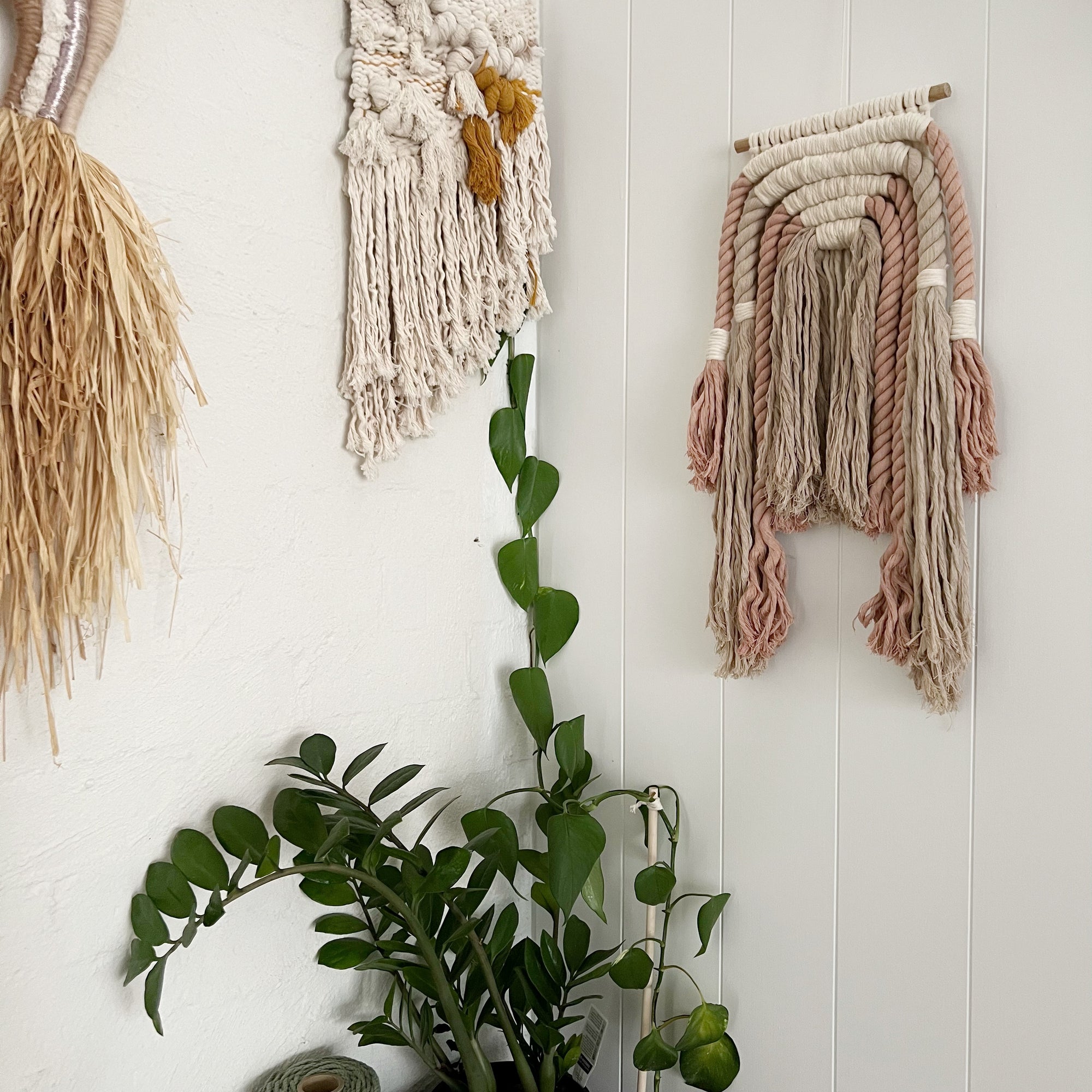 Free DIY Layered Macrame Wallhanging Pattern