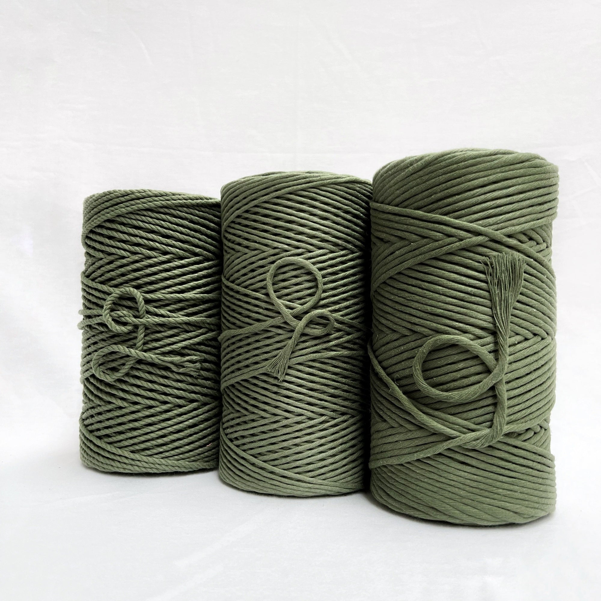mary maker studio 1kg 4mm recycled cotton macrame rope in cool forest green colour suitable for macrame workshops beginners and advanced artists