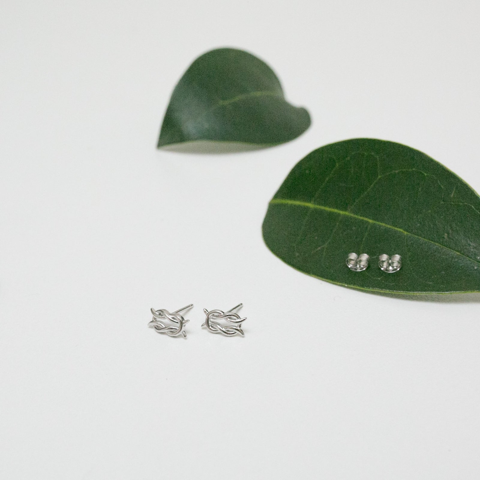 The Knot Stud © - Mary Maker Studio